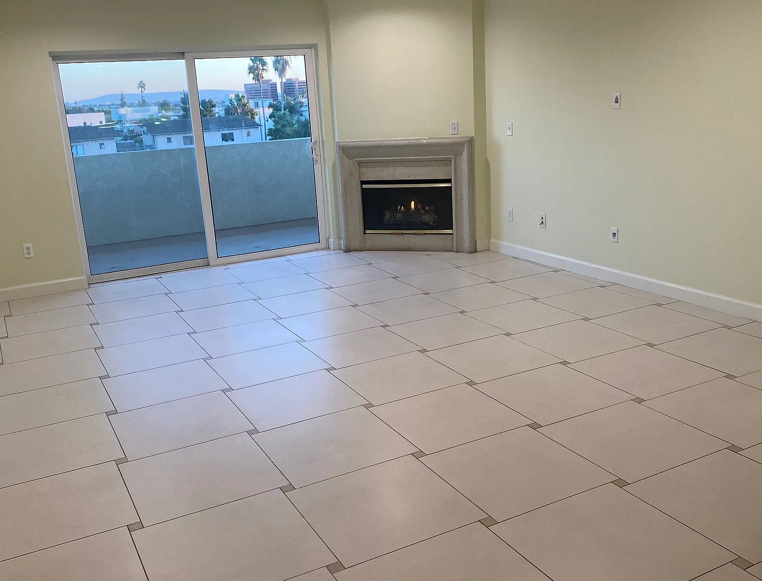 2 bed, 2.5 bath, 1475 sqft, $3,975 — Photo 2