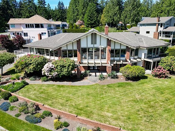 3rd image of 8798 Forest Park Dr