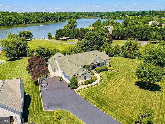 4th image of 6806 Lake Pointe Dr