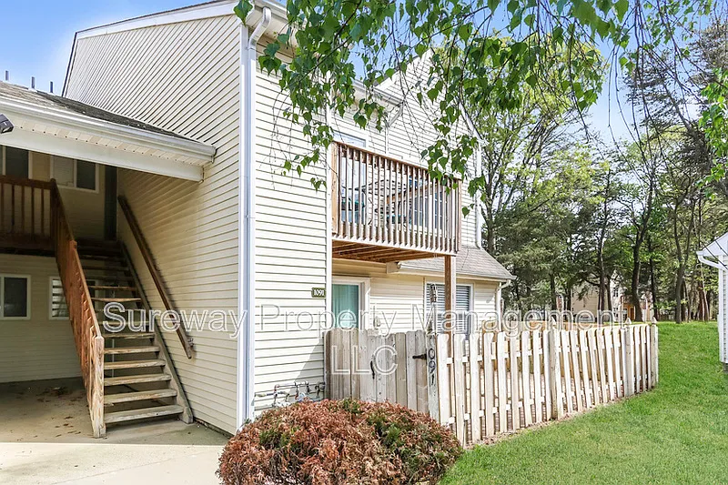 1091 Tristram Cir