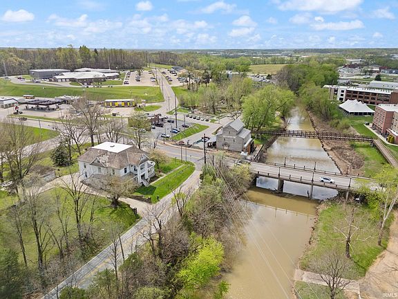 4th image of 410 Riverside Dr