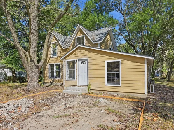 1402 Poplar St, Lamar, MO 64759