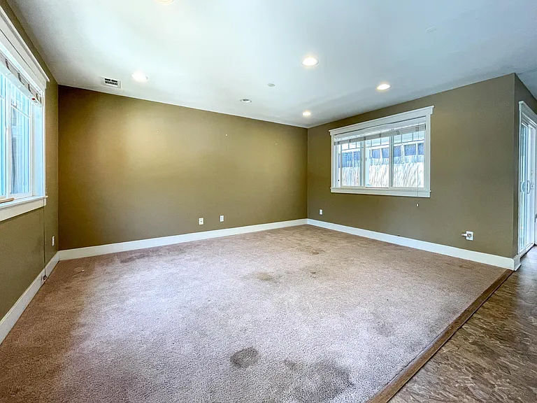 1725 S Maple St #4 — Photo 3