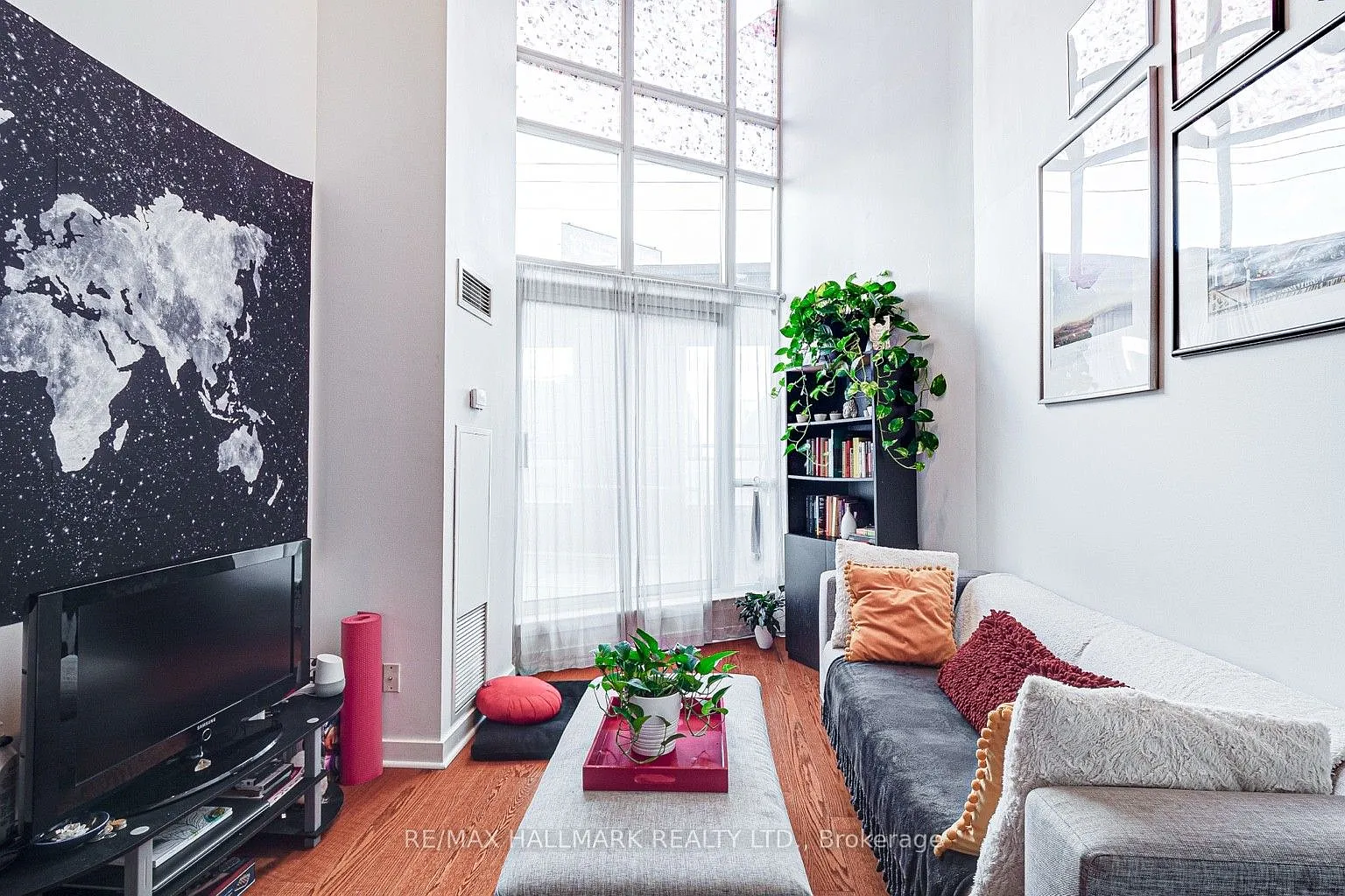 255 Richmond St E — Photo 4