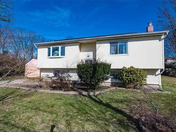 47 Spruce Road, Amityville, NY 11701