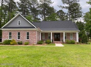 56 Cape Fear Dr, Chocowinity, NC 27817