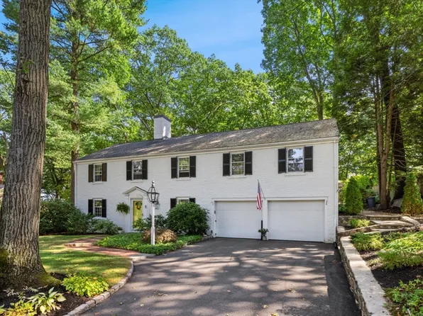 6 Fernway, Lynnfield, MA 01940