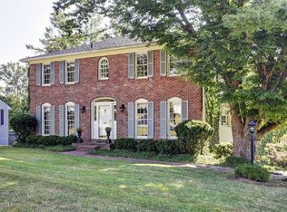 2309 Mohican Hill Ct, Louisville, KY 40207