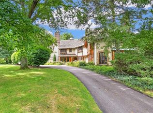 17100 Parkland Dr, Shaker Heights, OH 44120