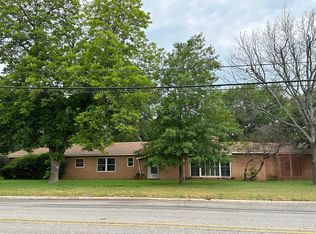 1600 S College Ave, Decatur, TX 76234