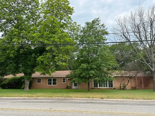 1600 S College Ave, Decatur, TX 76234