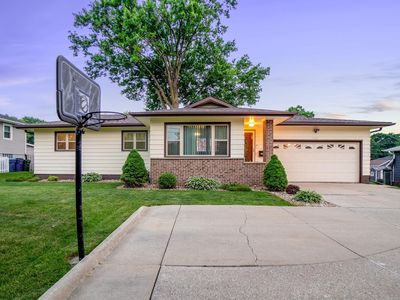 1152 E Ridgeway Ave, Waterloo, IA, 50702