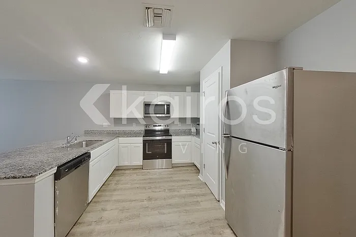 3024 NE 1st Ave — Photo 5