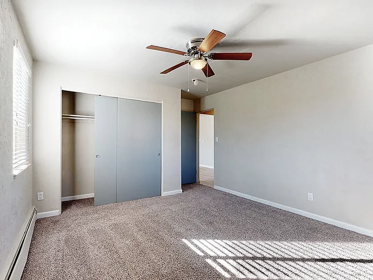 Prince Charles Apartments — Photo 17
