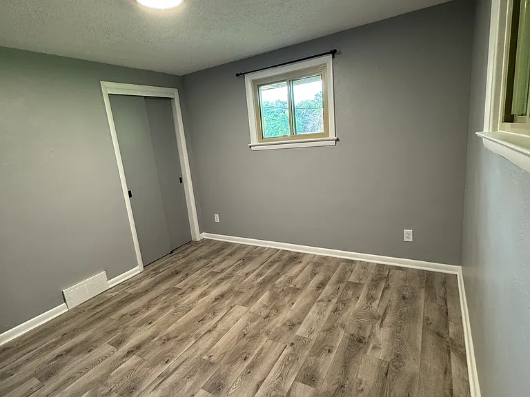 4216 Shrine St NW — Photo 8