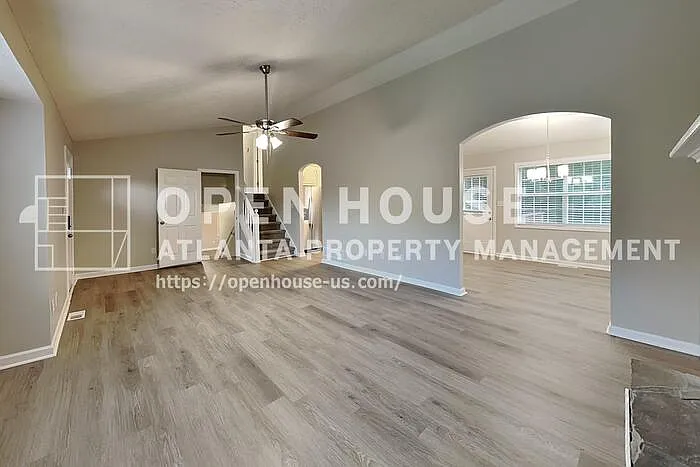 6161 Longwood Chase — Photo 4