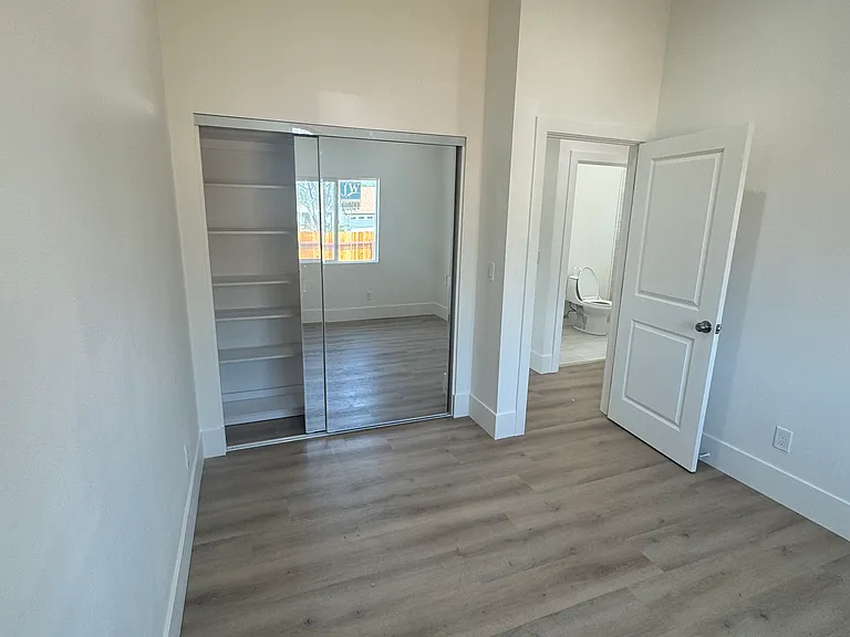 8847 Isora St — Photo 13
