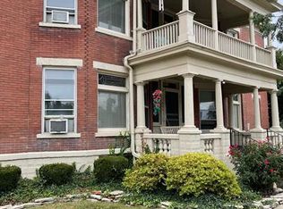 201 Monroe St APT 3, Valparaiso, IN 46383