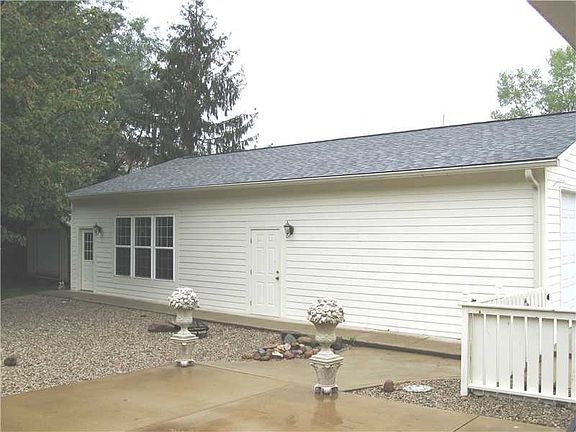 4th image of 1258 S County Road 800 E