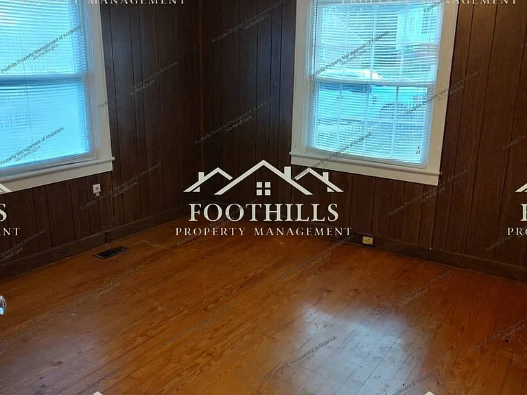 507 Rose Hill St — Photo 2
