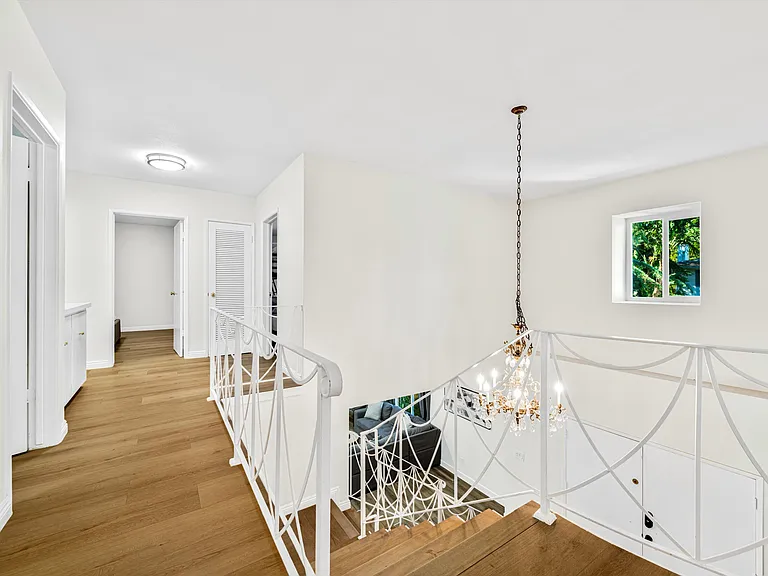 5400 Nagle Ave — Photo 3