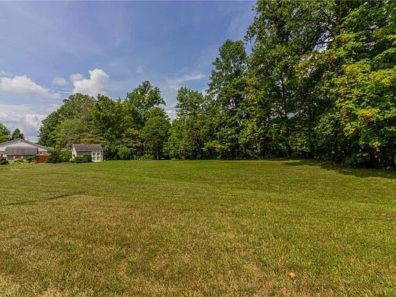 4th image of 4274 E Lakeview Dr