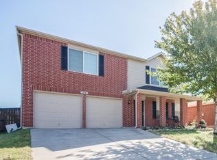 210 Creekview Dr, Wylie, TX 75098