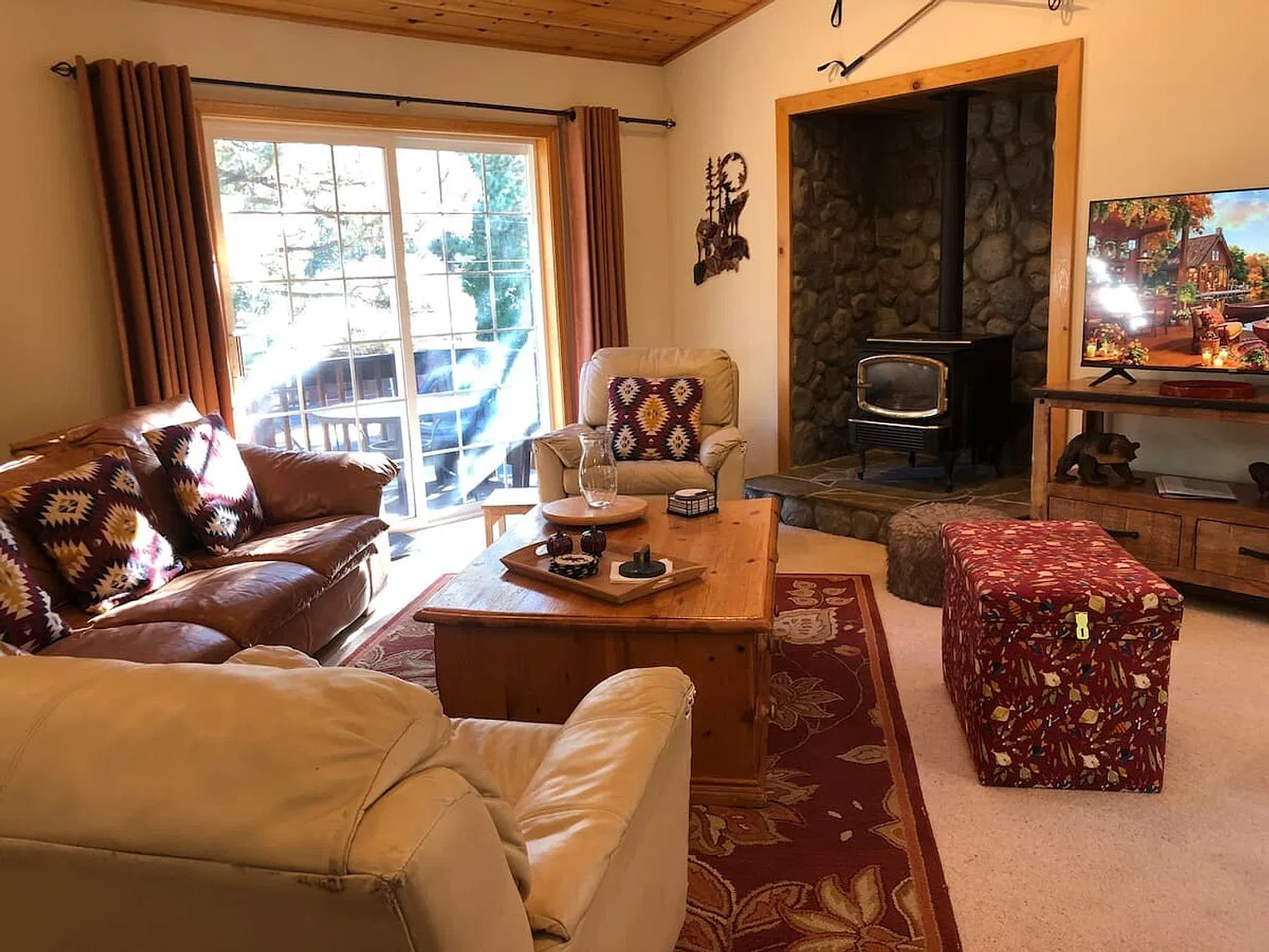 3 bed, 2.0 bath, $6,534 — Photo 2