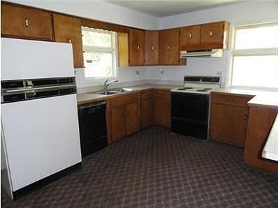 2nd image of 110 Wildwood Dr