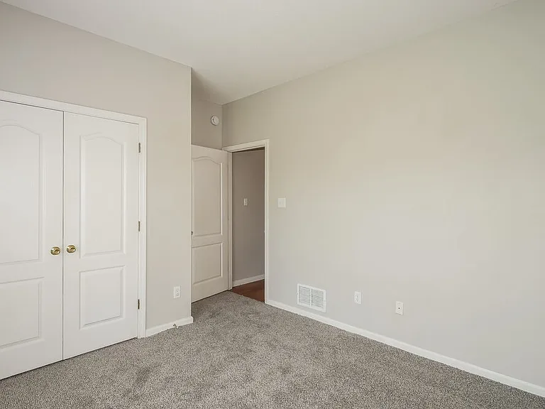 8426 Linda Shore Cv — Photo 12