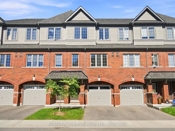 2607 Magdalen Path W, Oshawa, ON L1L 0R6