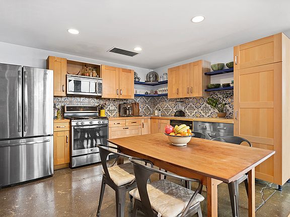 3rd image of 330 Wythe Ave APT 3G