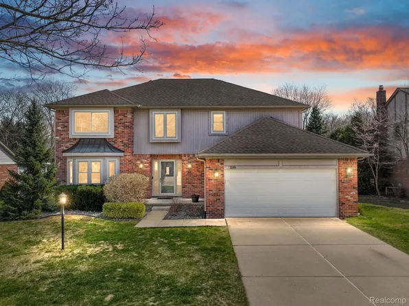 1095 Bembridge Dr, Rochester Hills, MI 48307