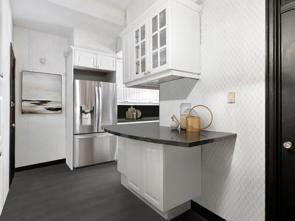 136 East 64th Street image 6 of 13