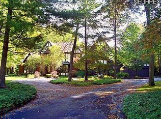 7219 Rollingbrook Trl, Solon, OH 44139