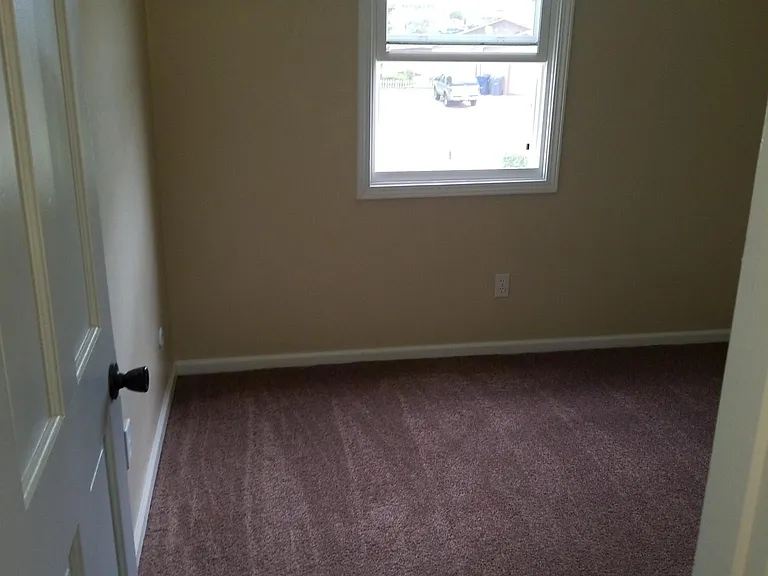 4233 Alhambra Dr — Photo 11