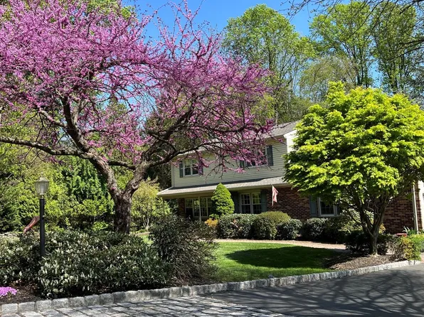 3008 Oakwood Dr, Plymouth Meeting, PA 19462