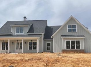 98 Old Town Rd, Dacula, GA 30019