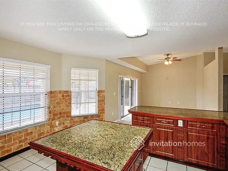 17111 SW 153rd Pl — Photo 6
