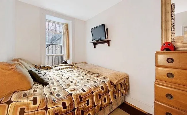 Rented by LJ Sloane Management | media 31