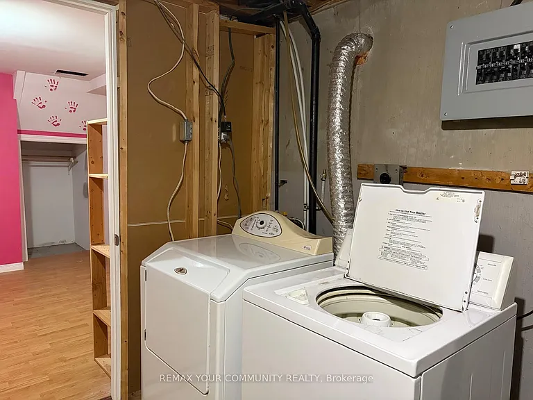 17 Daphne Cres #BASEMENT — Photo 5