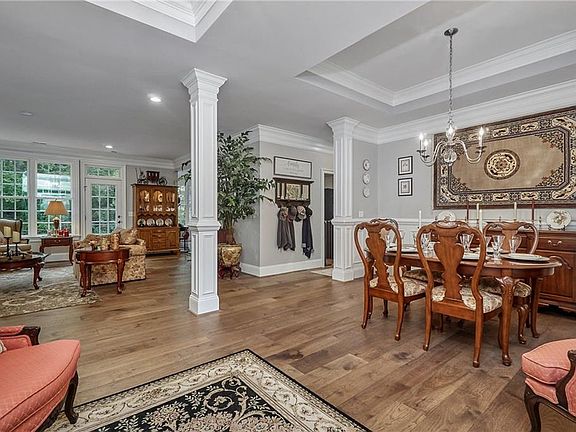 5th image of 105 Princeville