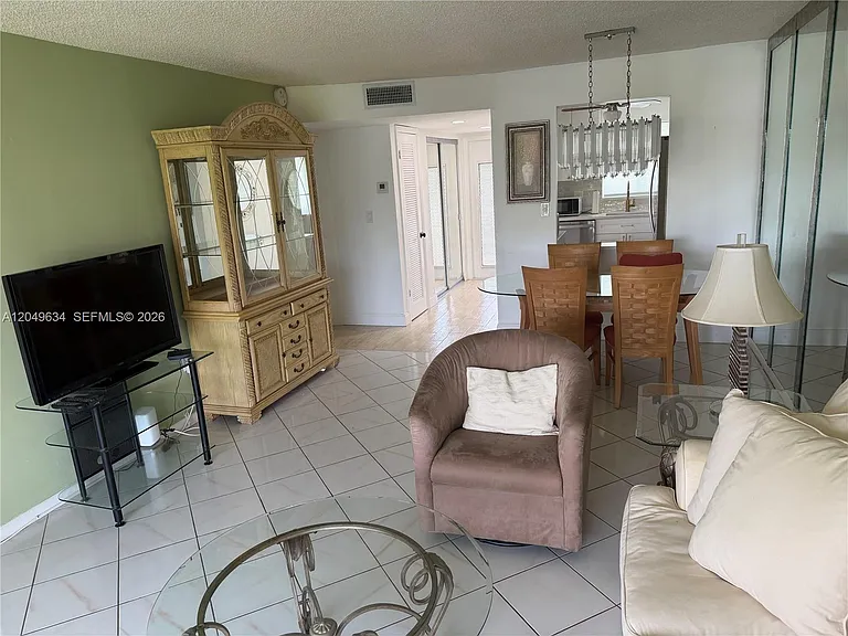8135 Sunrise Lakes Blvd #210 — Photo 21