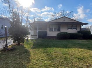 1783 Mathews Rd, Youngstown, OH 44514