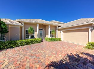 13 Cove View Ct, Cocoa Beach, FL 32931