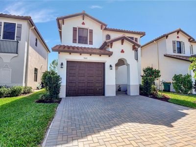 9041 Madrid Cir, Naples, FL, 34104