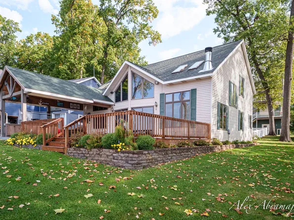 2560 Seymour Dr, Shelbyville, MI 49344