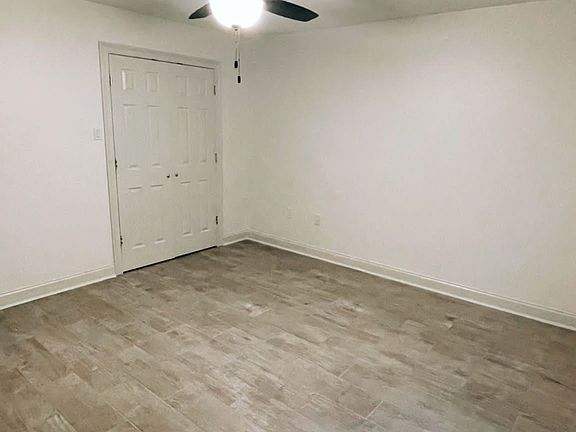 4th image of 136 S Kirkland Dr