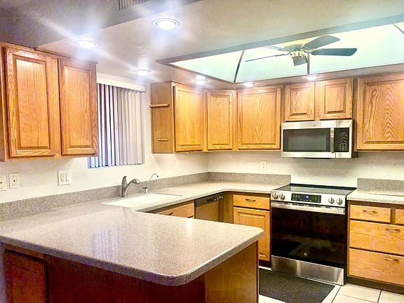 2nd image of 12212 N Paradise Village Pkwy S APT 123-C