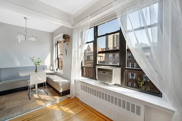 Sold by Compass | media 20